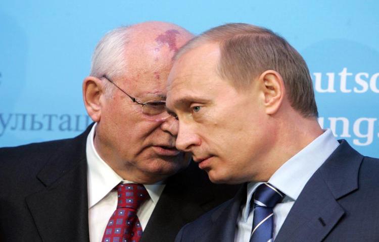 Putin: gelido cordoglio per l'ex presidente sovietico