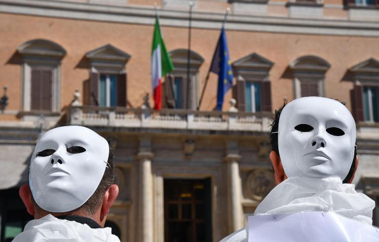 Basta morti sul lavoro