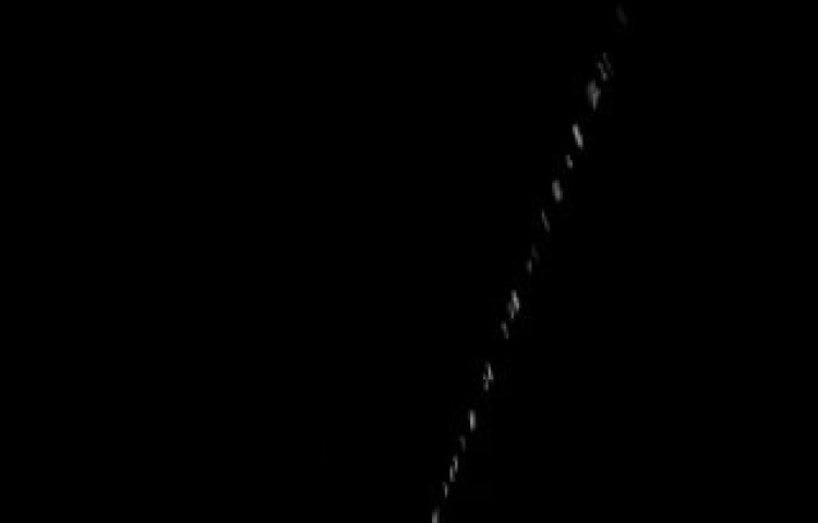 Ufo? Missili? Cosa sono le scie luminose del nord Italia?