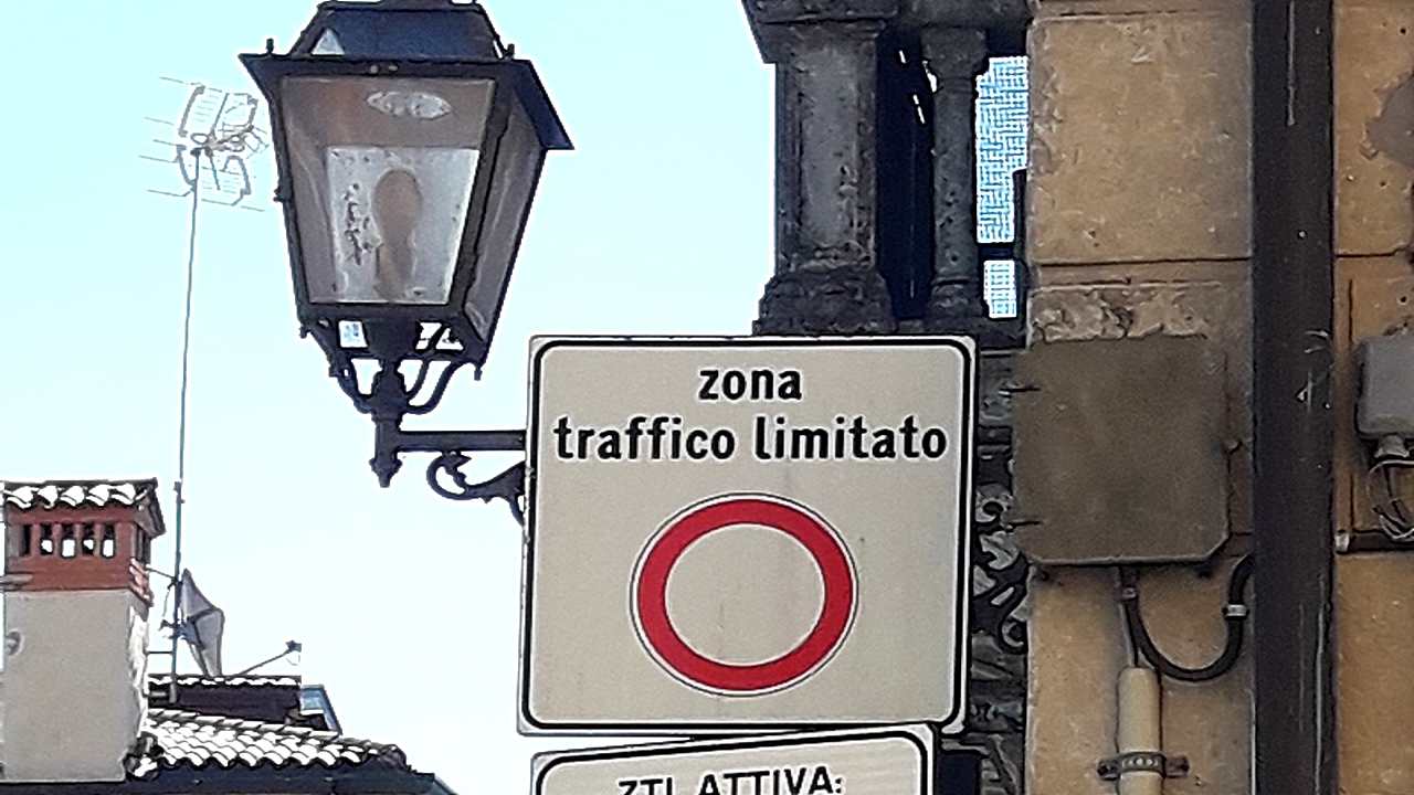 ZTL zona traffico limitato