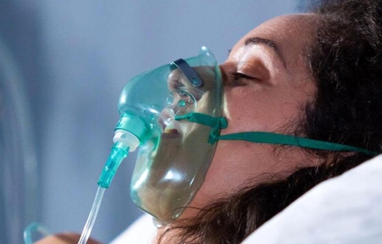 Un posto al sole, Agnese Lorenzini piange dopo la morte di Susanna