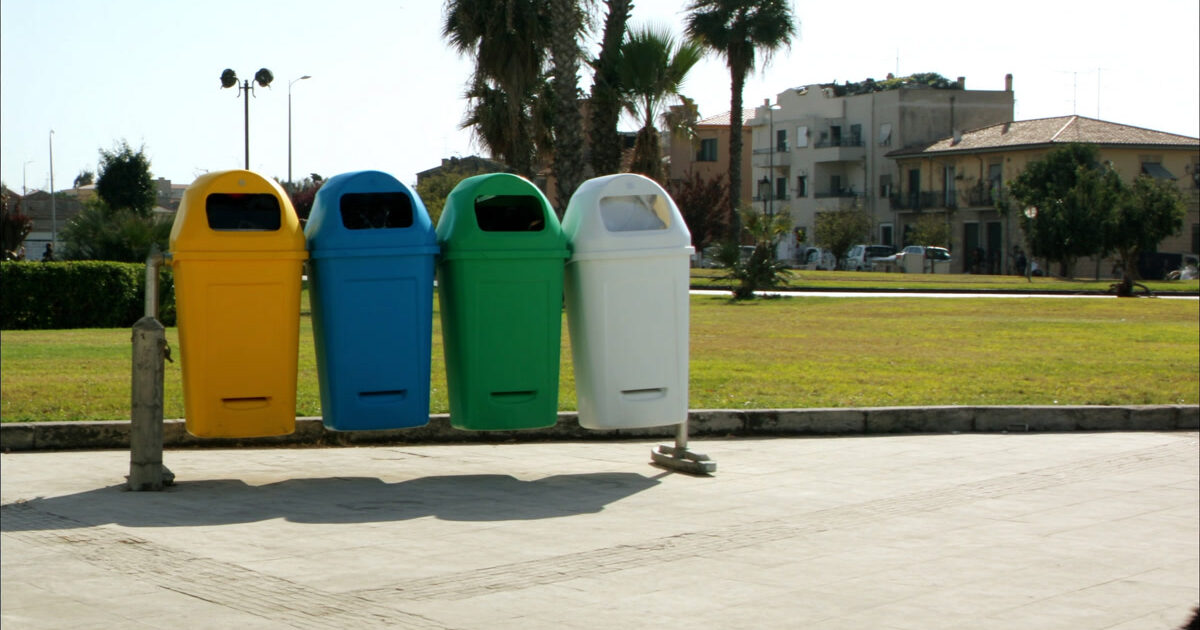 Taranto, iniziativa per la raccolta differenziata con Matteo Gravame