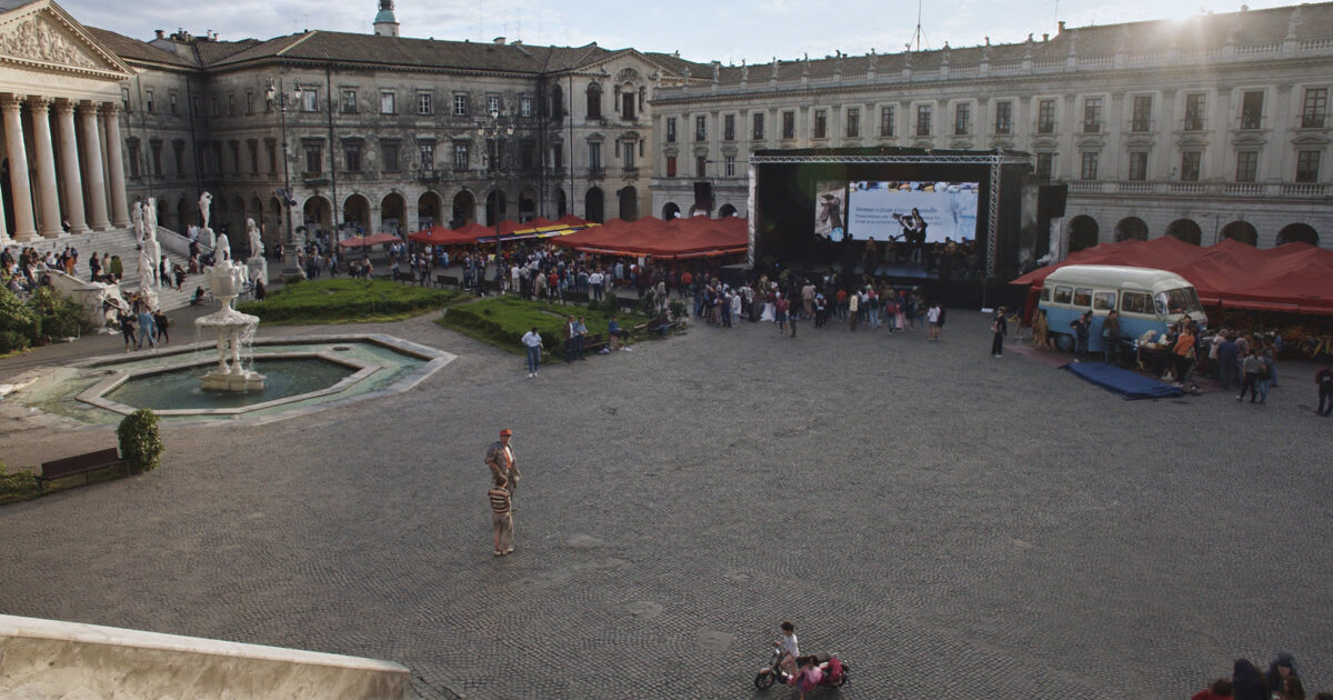 Verona, osservazione del cielo: appuntamento il 23 agosto 2026 a Piazza Brà
