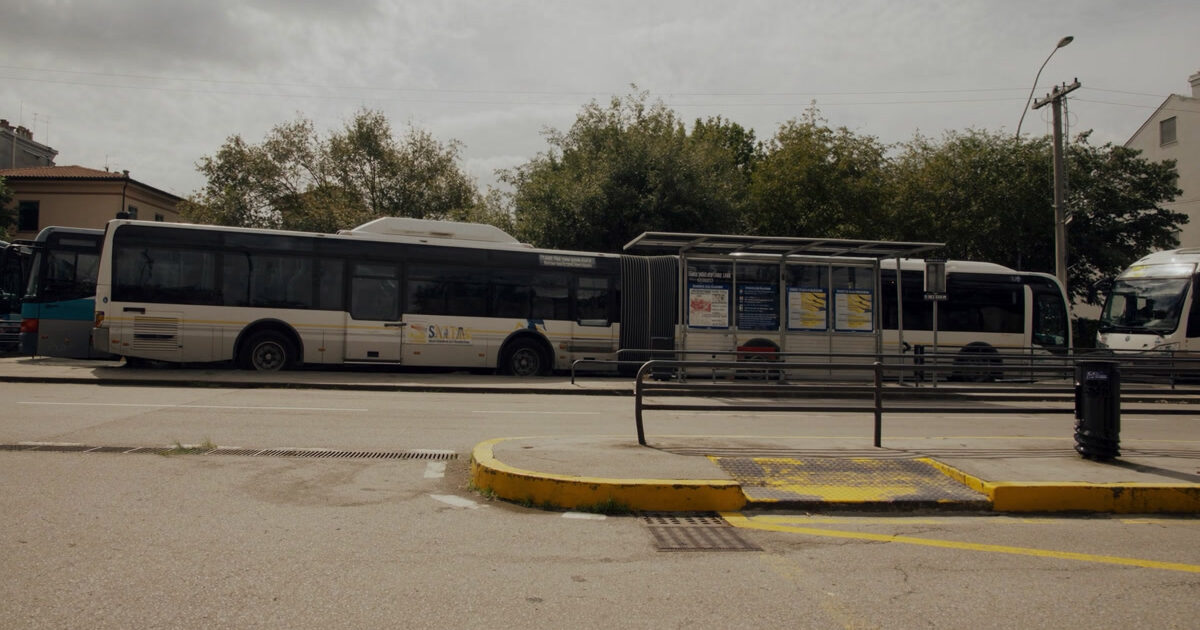 Reggio Emilia, abbonamento gratuito al trasporto per studenti